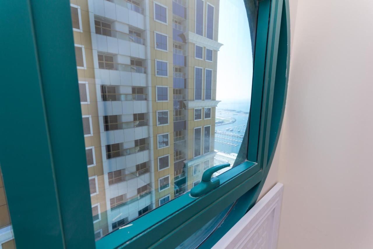 Nice Single Rooms For "Girls" Only In Dubai, Marina Exterior photo