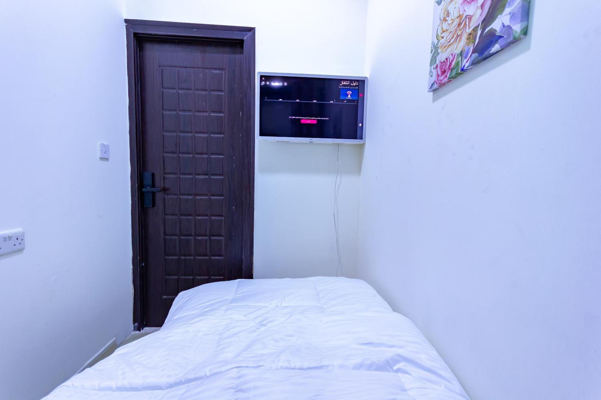 Nice Single Rooms For "Girls" Only In Dubai, Marina Exterior photo