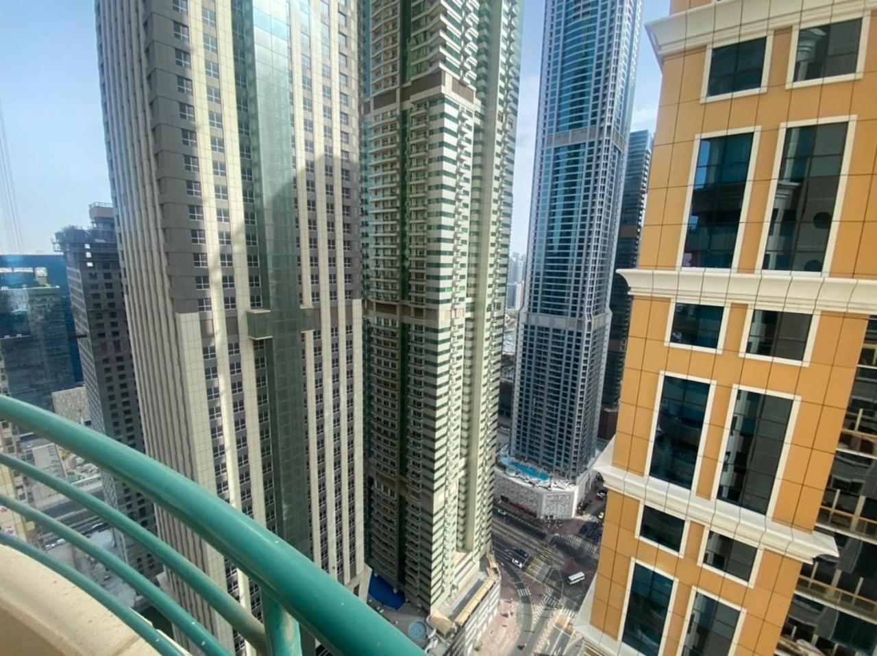 Nice Single Rooms For "Girls" Only In Dubai, Marina Exterior photo