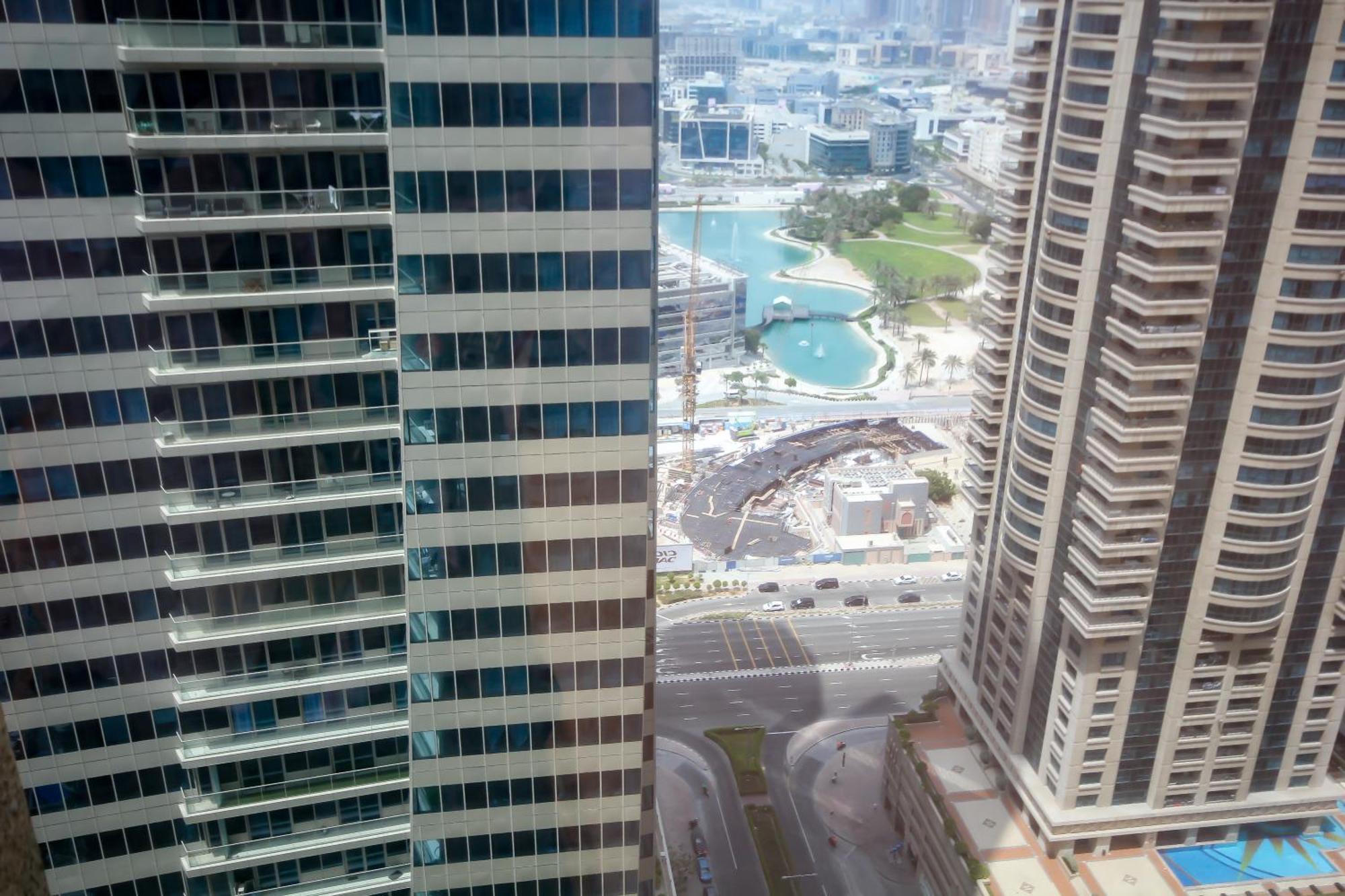 Nice Single Rooms For "Girls" Only In Dubai, Marina Exterior photo