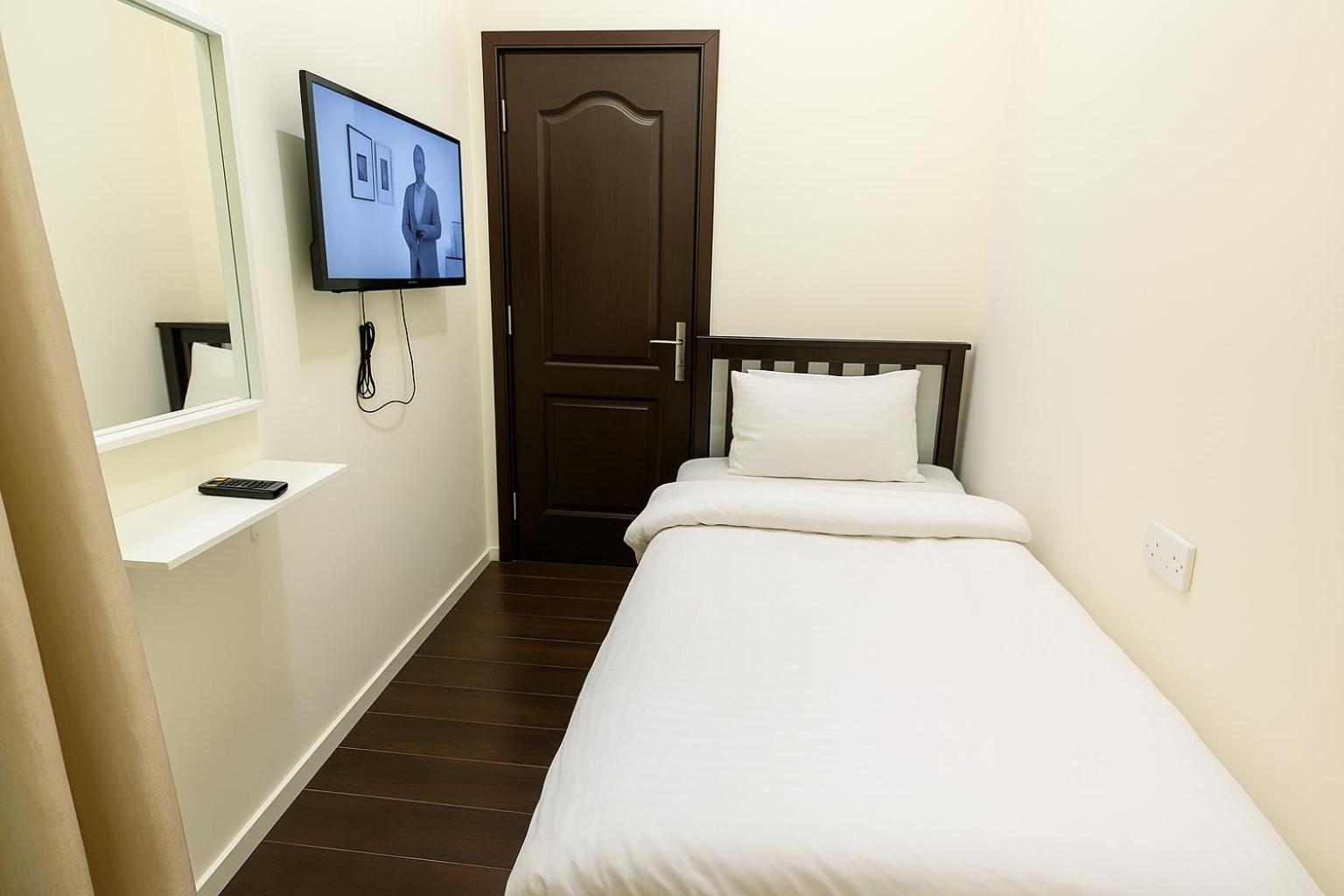 Nice Single Rooms For "Girls" Only In Dubai, Marina Exterior photo