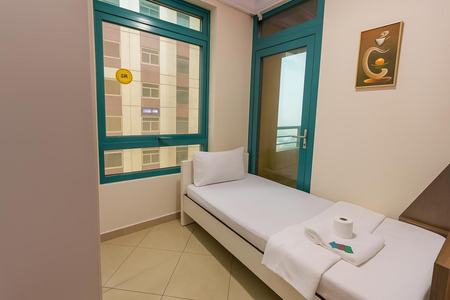 Nice Single Rooms For "Girls" Only In Dubai, Marina Exterior photo